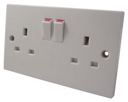 PELB1540 - 13A Switched Socket 2 Gang Double Pole