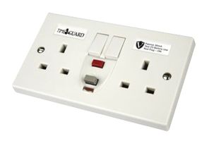RCD06WPV - 13A RCD Double Switched Socket, Passive