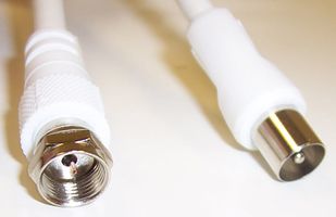JR9017/4M WHITE-ROHS - F Plug to Coax Plug Satellite Lead, RG59 75 Ohm 4m White